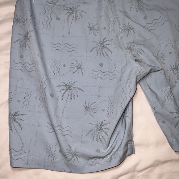 Travis Mathew Golf Shorts Men's Size 38 Blue Gray River Surfing Pattern Preppy - Picture 9 of 11